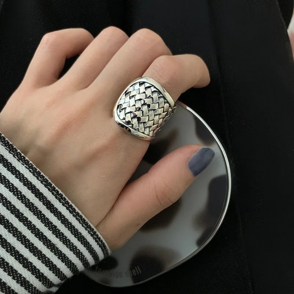 Ring - Picture 6 of 7